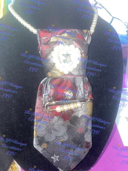 Custom woman's necklace necktie