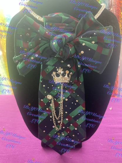 Custom woman's necklace necktie