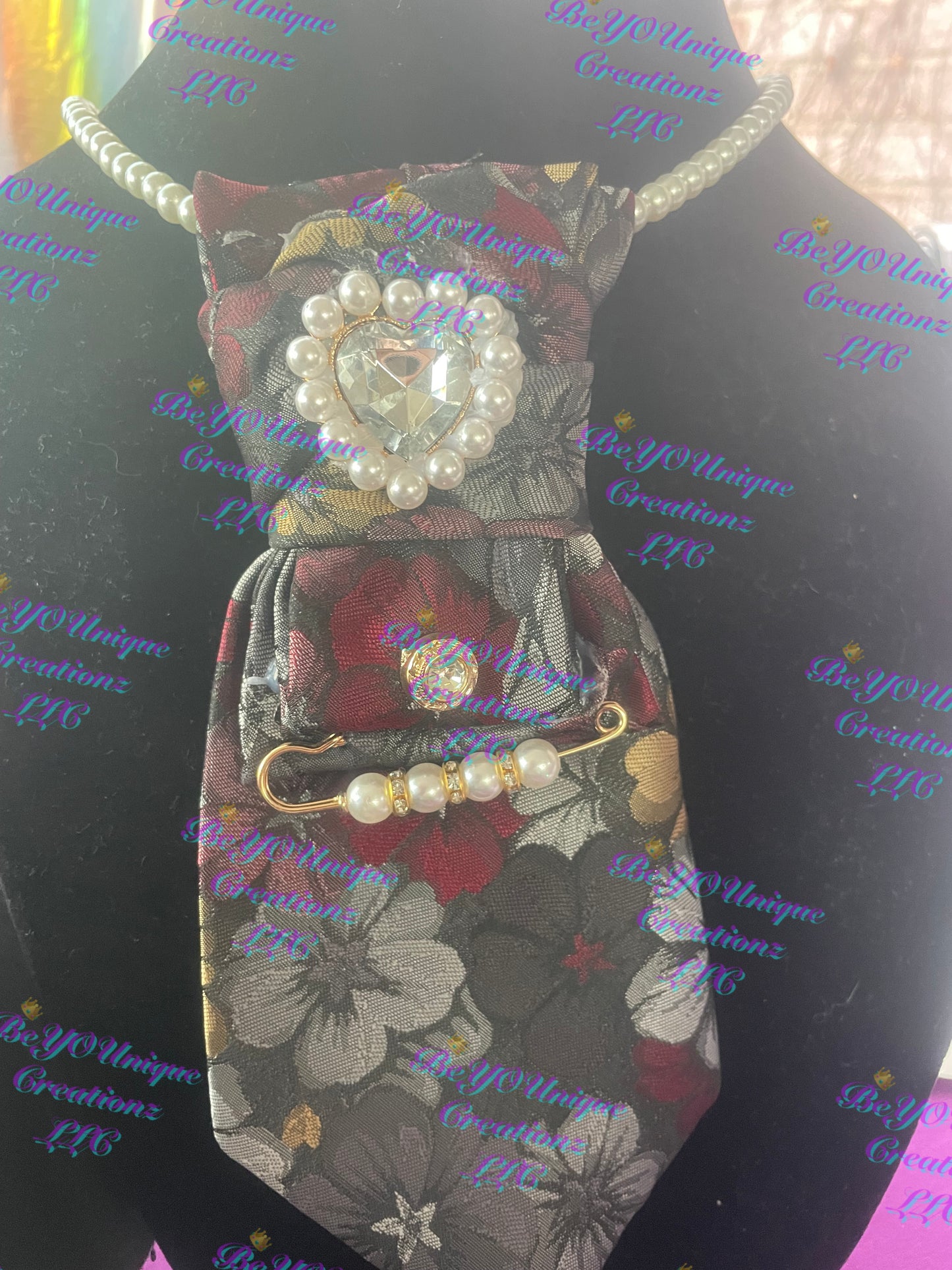 Custom woman's necklace necktie