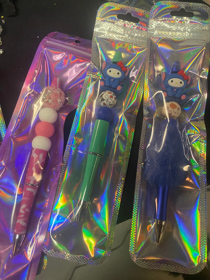 Random beadable pen bundle